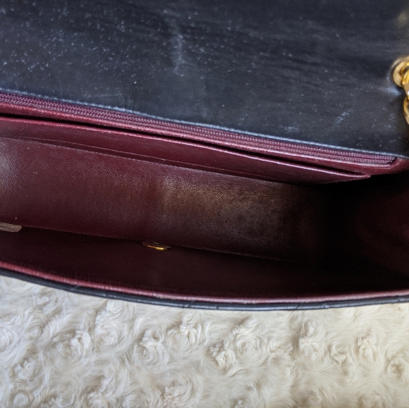 SOLD. Chanel Black Lambskin Medium Diana - Picture 6 of 13